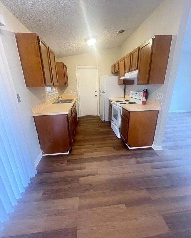 Building Photo - 7976 Shircliff Dr