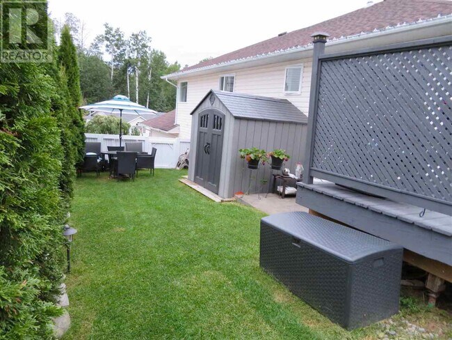 4224 Avison Pl