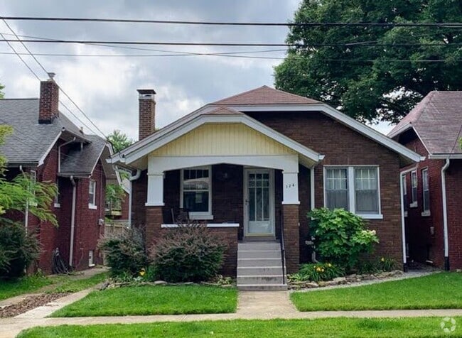 Building Photo - Crescent Hill  Charming Three Bedroom Bung... Rental