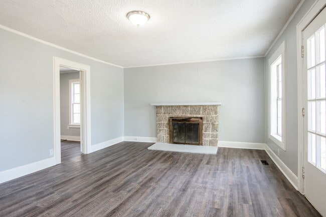 Photo - 1005 Greens Lake Rd