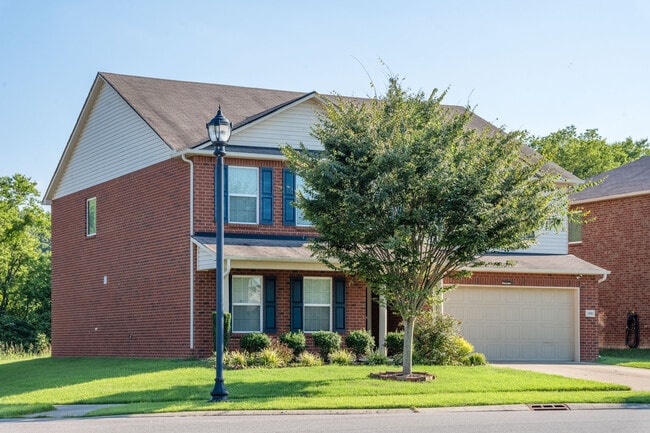 Photo - 1001 Benwick Rd