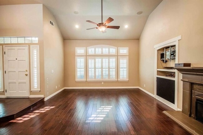 Photo - 1838 E Shea Dr