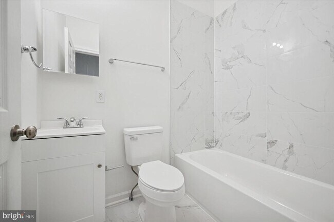 Photo - 1225 W Silver St