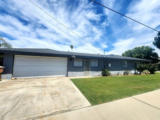 Building Photo - 3408 Eisenhower Ave