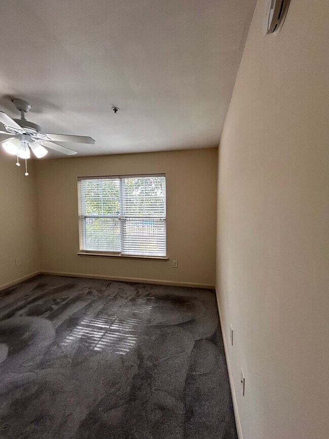 Photo - Two Bedrooms Available in this Three Bedroom Flat, Female Applicants! Unit 02-102 - C