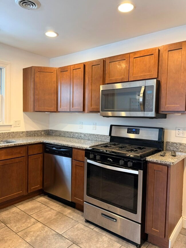 Photo - 541 E Bennett Ave