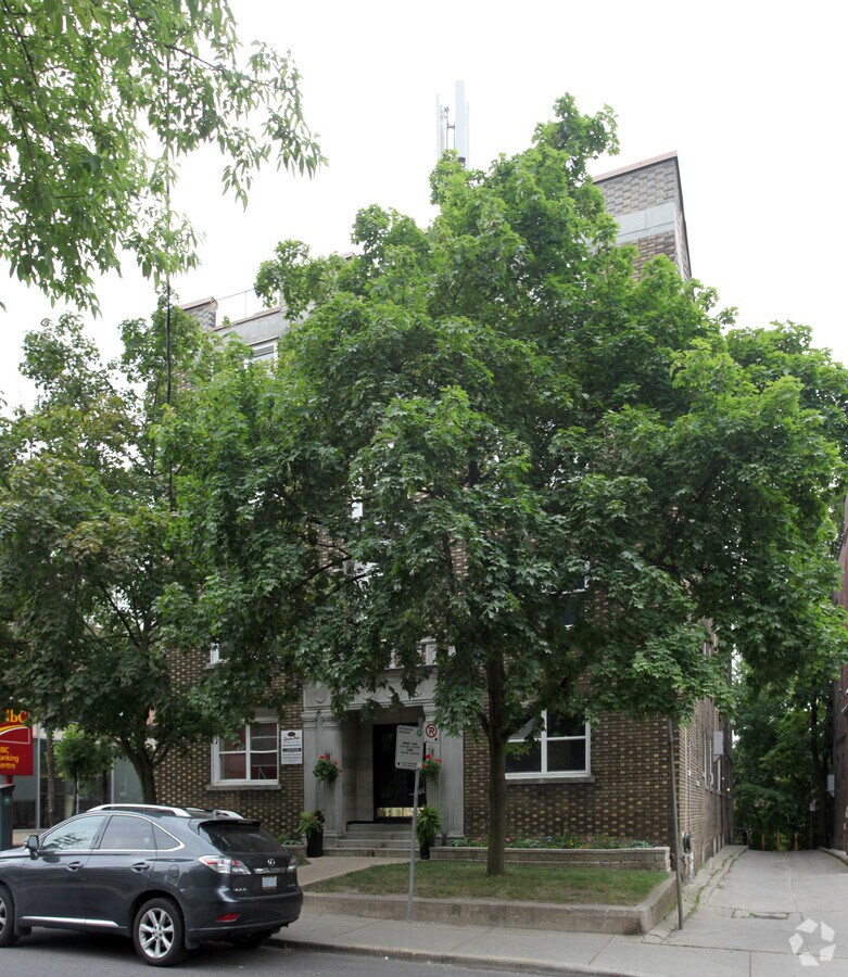 Photo - 464 Spadina Rd