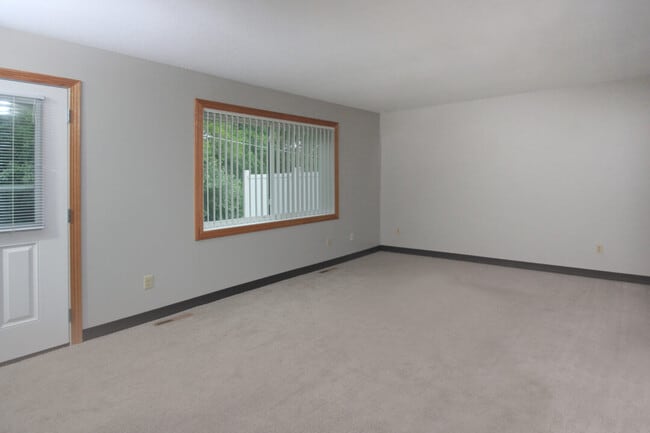 Photo - Cascade Apartments