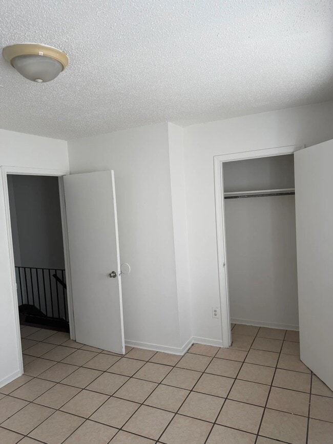 Photo - 4870 Alsace St