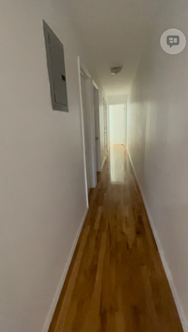 149-49 Ash Ave