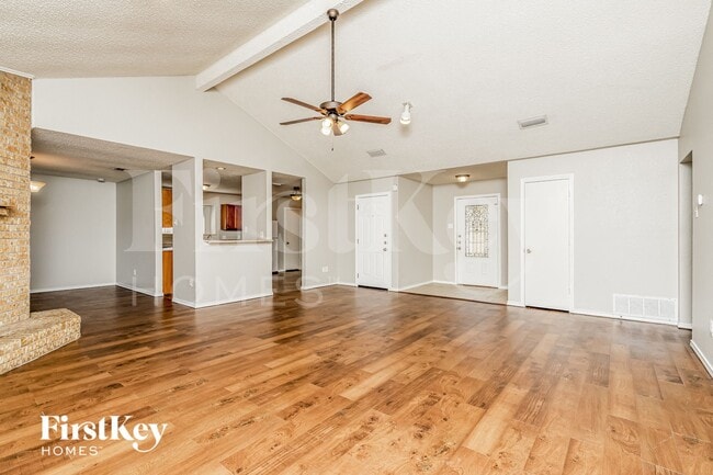 Photo - 2661 Claremont Dr