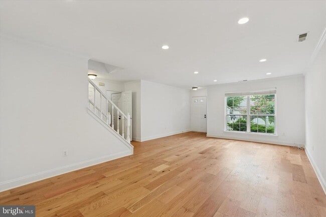 Photo - 235 Copper Beech Dr