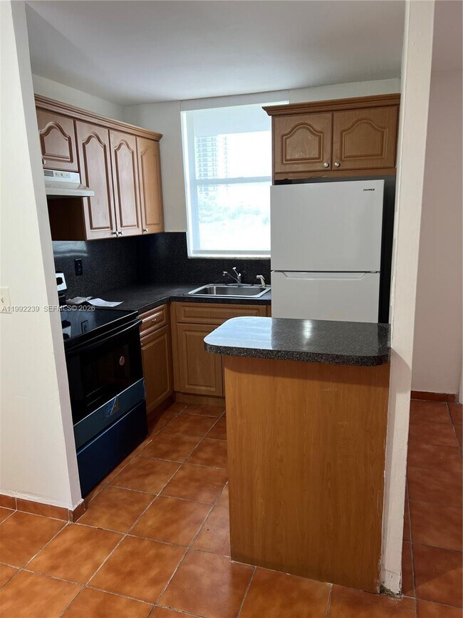 Photo - 1801 S Treasure Dr Unidad 512A