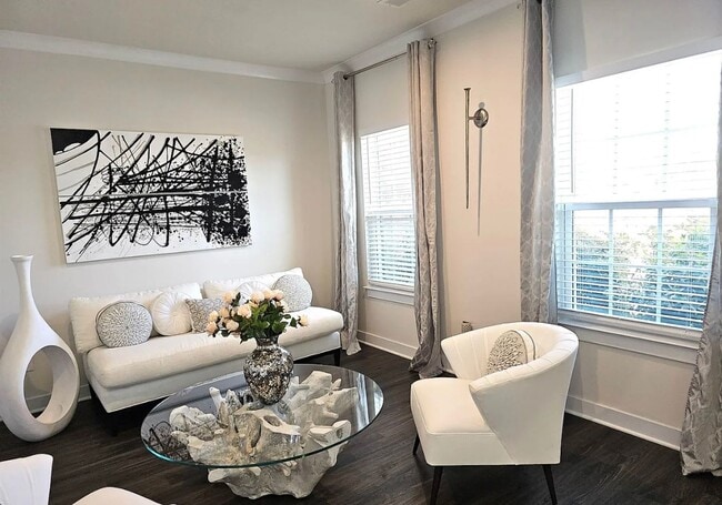 Photo - 3700 SF 4/4 Available Now!