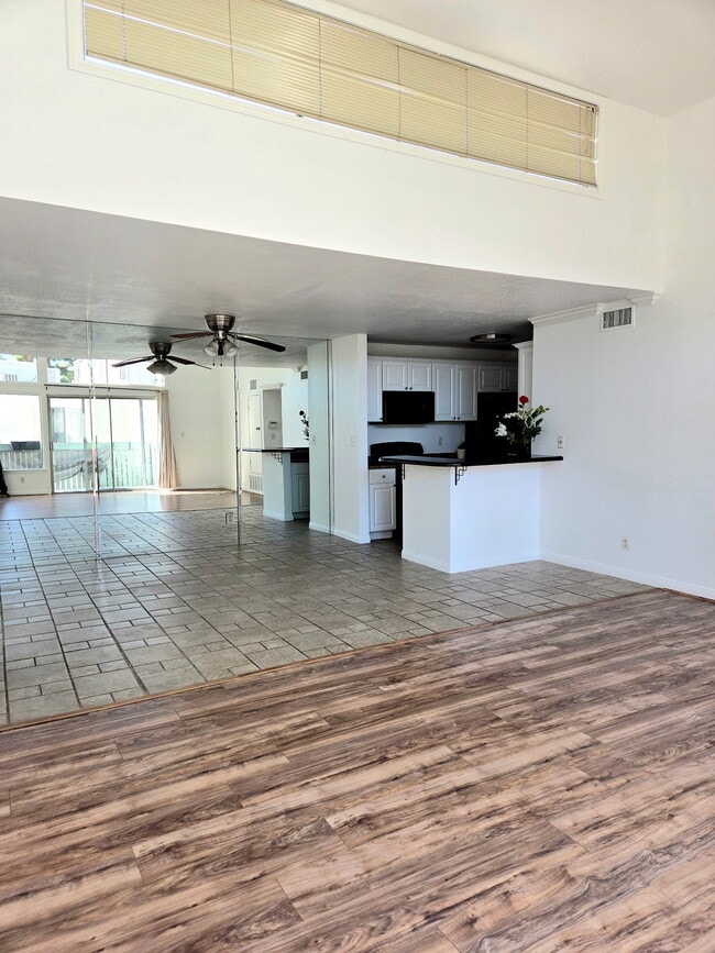 Photo - 5700 Etiwanda Ave Unit 205