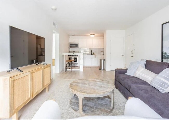 Photo - 1700 SW 16th Ct Unidad D2