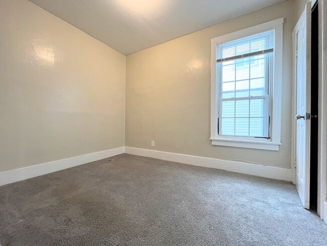 Photo - 501 Plymouth Ave Unit 1- 1st Floor