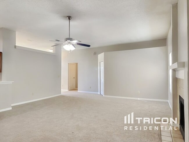 Photo - 3251 Deerfield Pointe Dr