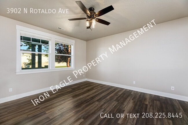 Photo - 3902 N Rotaldo Ave