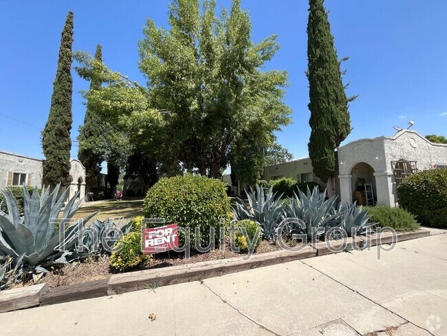 Building Photo - 266 W Belleview Ave Unit #9 Rental