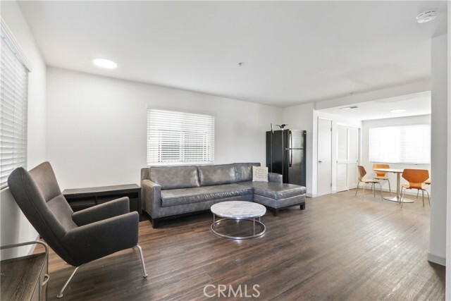 Photo - 112 N Primrose Ave Unidad D