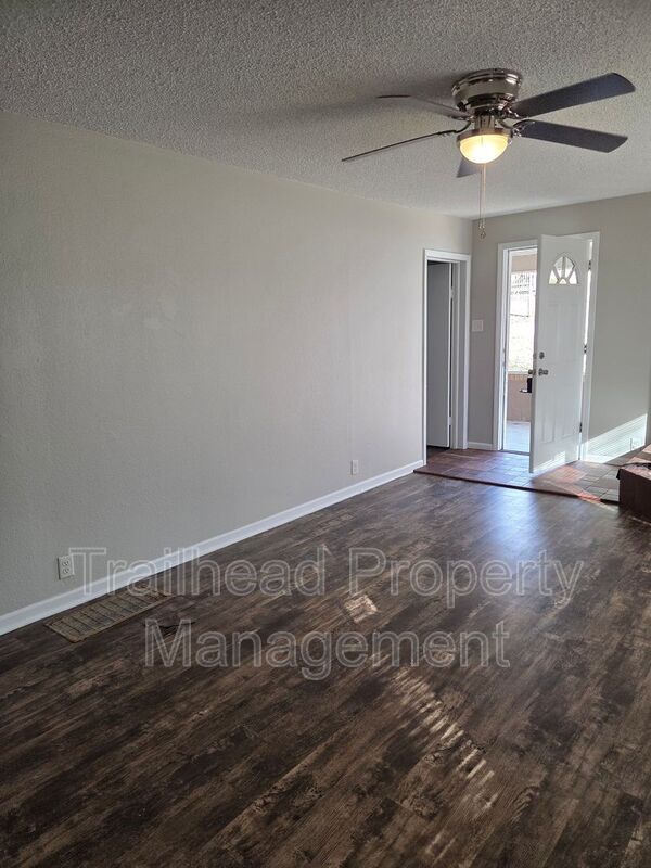 Photo - 1502 S Pleasant St