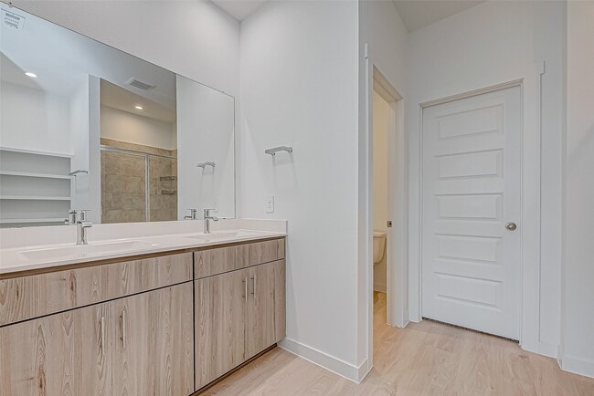 Photo - 1643 Solana Dr