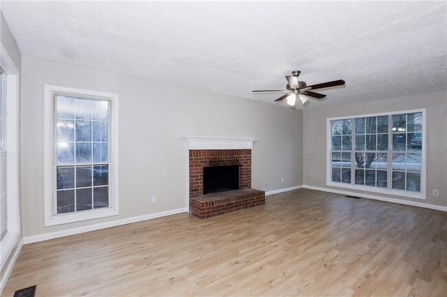 Photo - 2108 Lindley Ln