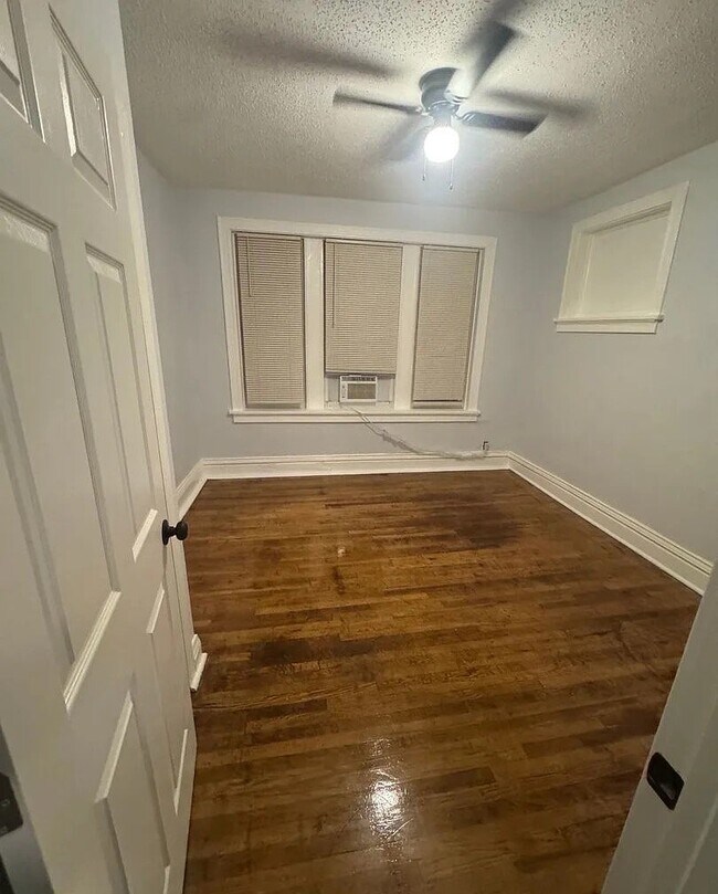 Photo - 1817 Allen Ave