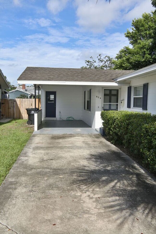 Photo - Charming 2/1 duplex with carport near Mill...
