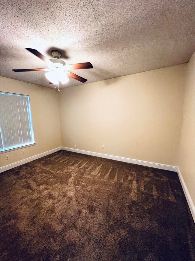 106 Pinehaven Dr