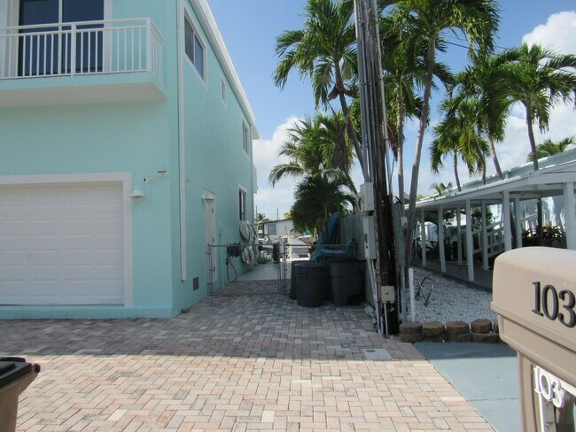 Photo - 103 Starfish Ln