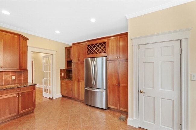 273 Mason Ter Unit L