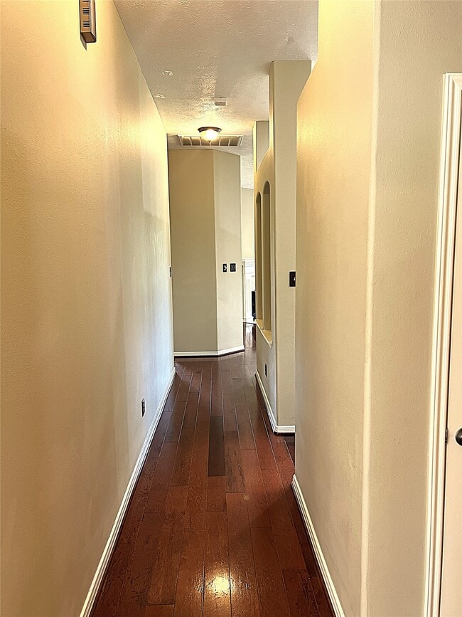 Photo - 18718 Walden Forest Dr