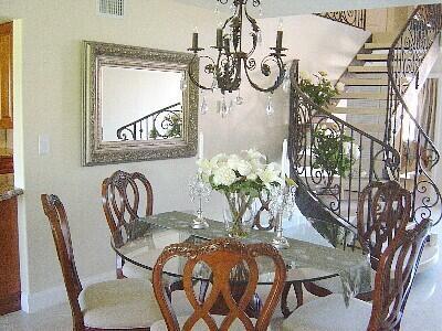 Photo - 253 Old Meadow Way