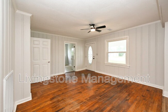 Photo - 872 W Albert Gallatin Ave