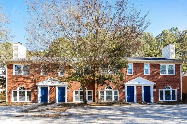 Building Photo - 1307 Sweet Pine Dr