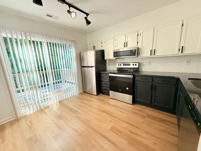 Perfectly sized 2 bedroom 1 bath