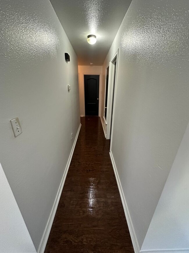 Photo - MARY8200-02 Unit 8202