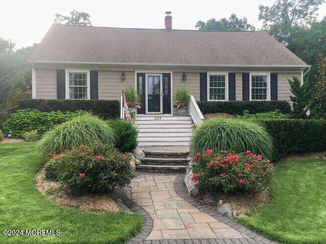 Photo - 2125 Millbrook Rd