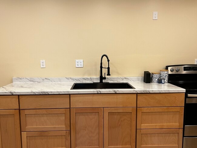 Kitchen - 2235 Sunset Dr Unit #2