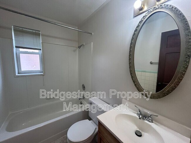 Photo - 1549 Old Ln Ave