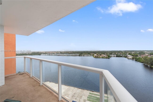 Building Photo - 1351 NE Miami Gardens Dr Unit 1506E