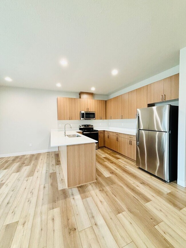 Photo - 2418 Leonard Ln