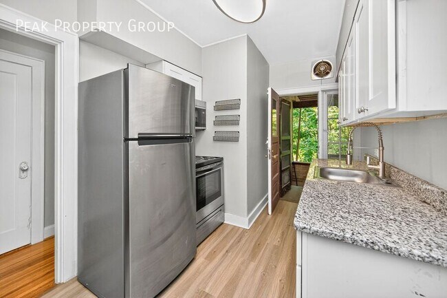 Photo - 3379 Morrison Ave Unit 3