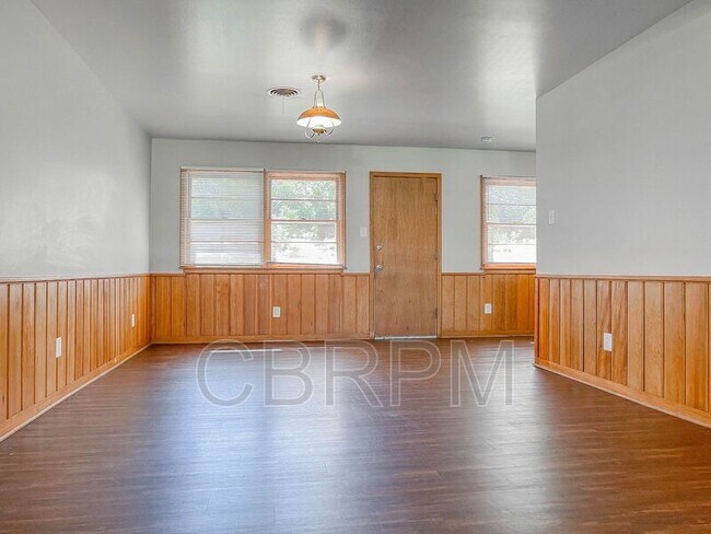 Photo - 3419 53rd St