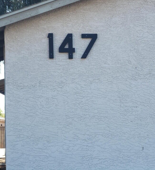 Prime Mesa Location – Comfort, Convenience & Value!