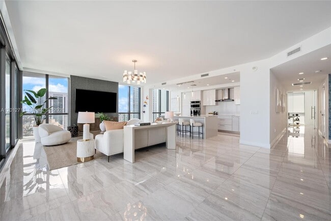 Building Photo - 100 E Las Olas Blvd Unit 3201