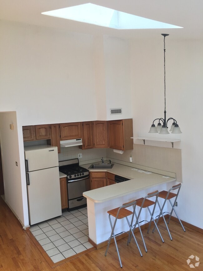 Building Photo - 625 S 19th St Unit 3 Rental