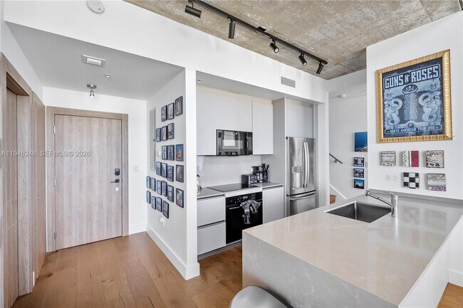 Photo - 3470 E Coast Ave Unidad PH202